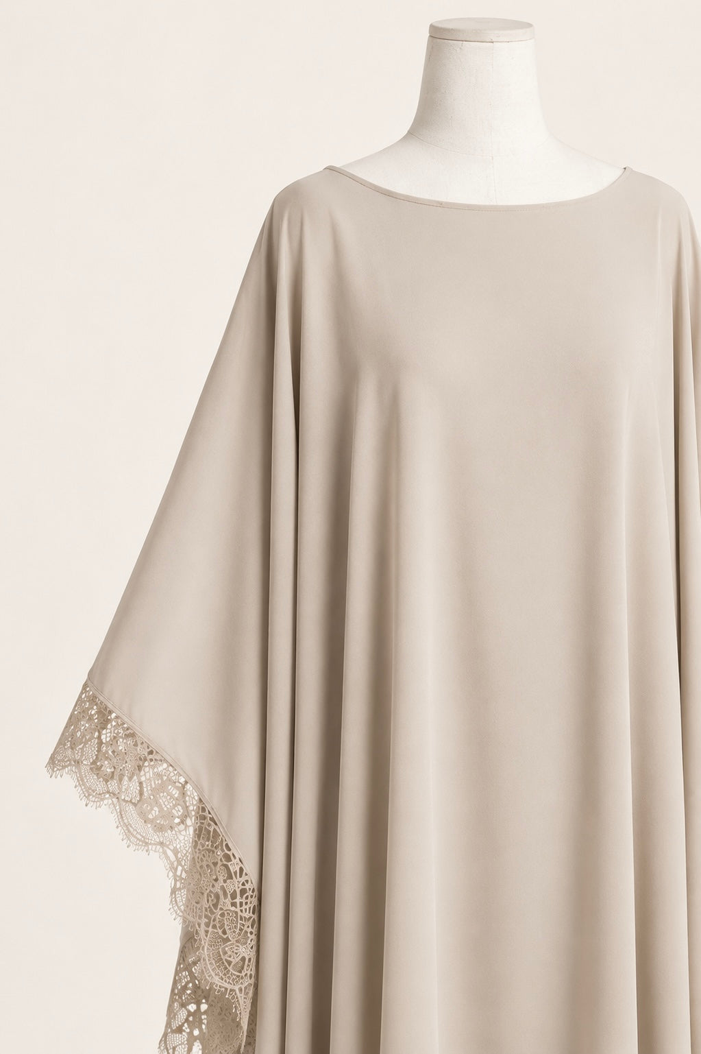 Léora Lace Kaftan- Moonstone